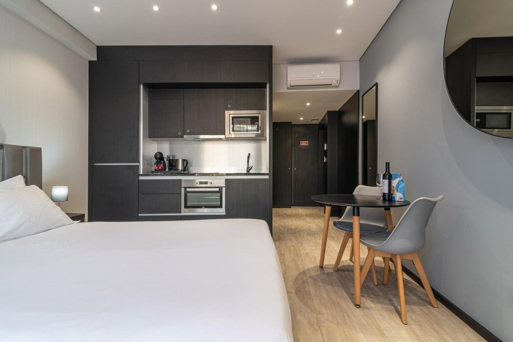 Dom Luis Flats Apartment Вила Нова ди Гая Екстериор снимка